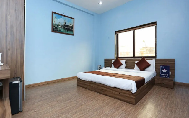 OYO 11939 Hotel Queens Club of India