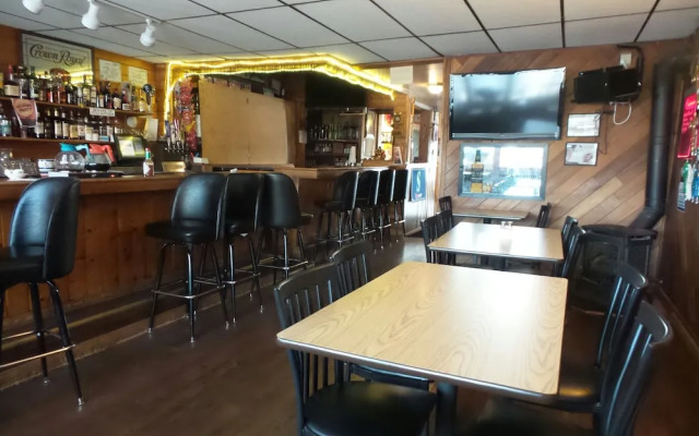 Tyee Restaurant and Hotel