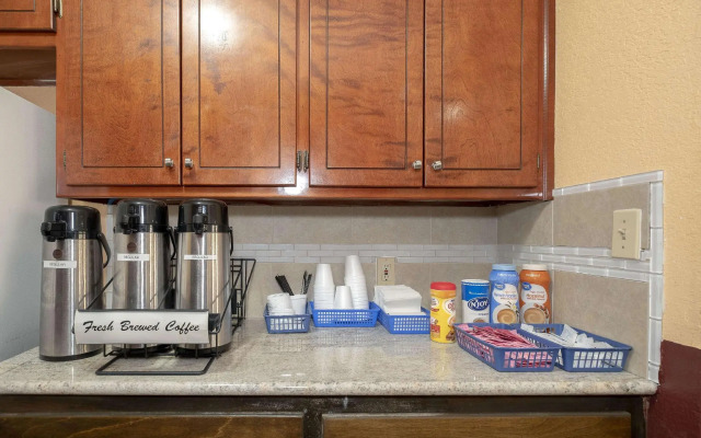 Red Roof Inn Valdosta - University