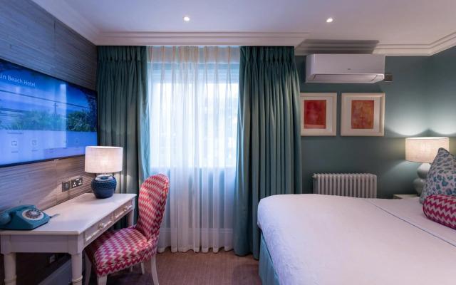 Roslin Beach Hotel