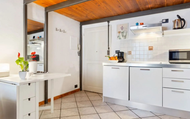 Modern Studio Flat - 3 mins from Duomo Square