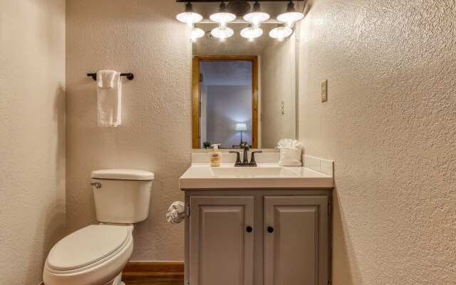 Pinecrest Townhomes-1K-2Q Unit-Renovated