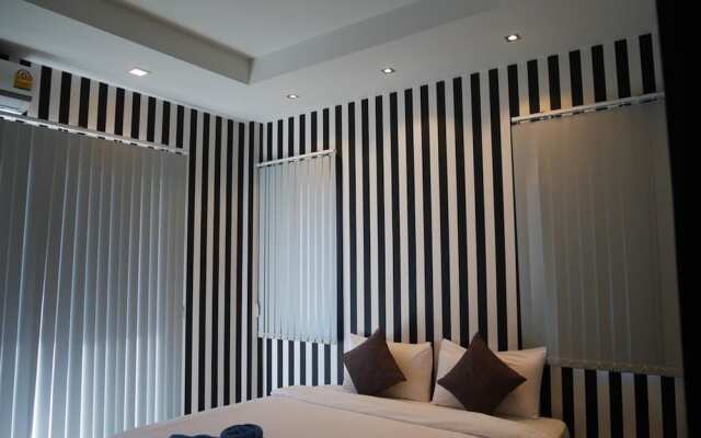 The Ville Jomtien Pool Villa By Larsen