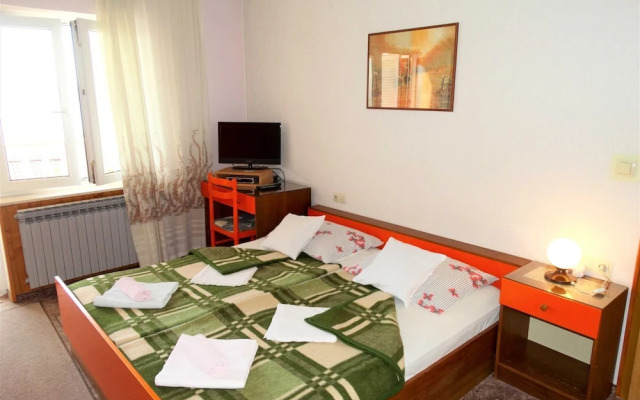 Crikvenica Apartments and Rooms With Sea View