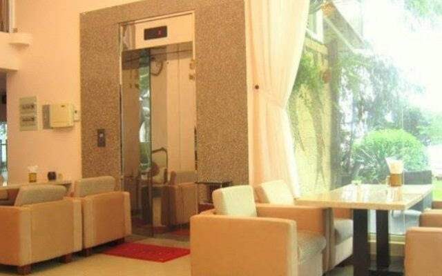 Romance Hotel