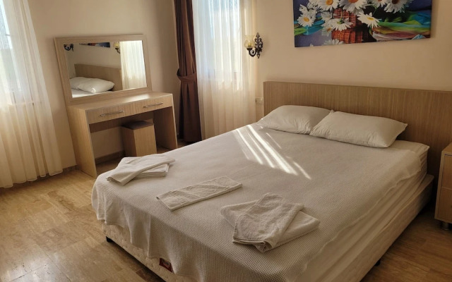 Oasis Apart Hotel