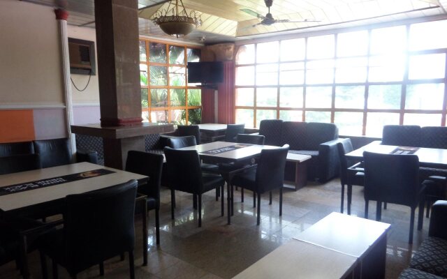 Aneio Hotel