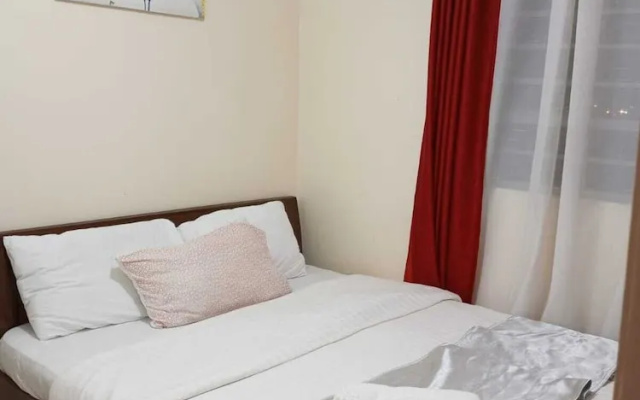 Lux Suites Attic Place Studio Apartemnts