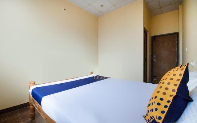 Vaccinated Staff- SPOT ON 70604 New Forever Next