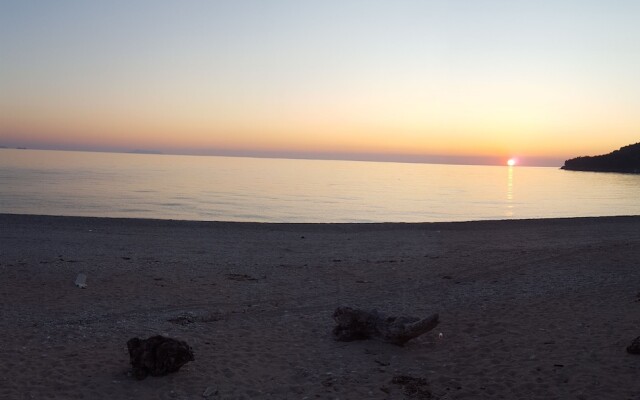 Golden Beach Hotel