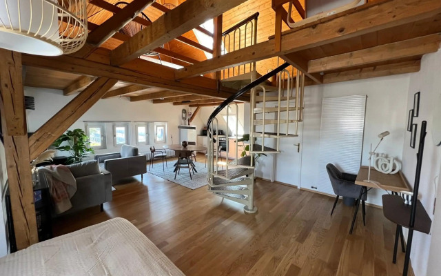 Wohlfühl Loft - Seenähe, Netflix, Boxspringbett, Küche