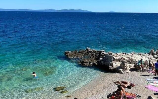 Studio Vesna with a terrace and sea view