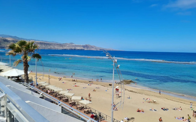 Luxury Suite Over The Beach