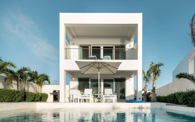 SulMare at Taylor Bay Luxury Villas
