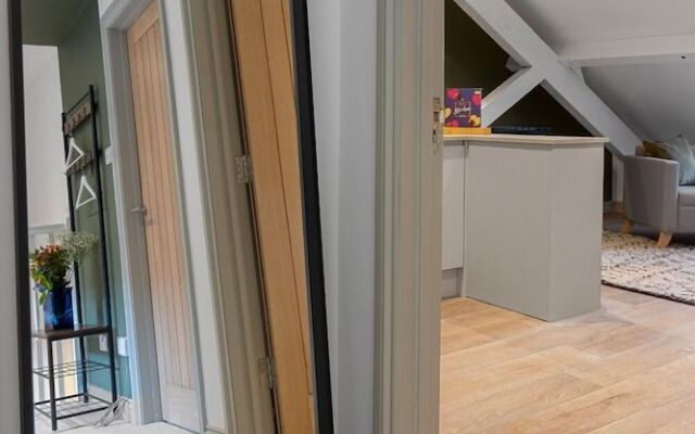 Luxe Courtyard Apt - Exeter City Centre