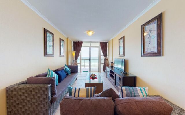 The Waves Crest Bloubergstrand