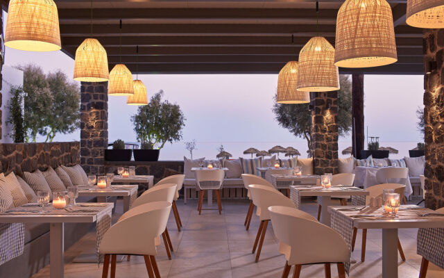 Aqua Blue Hotel