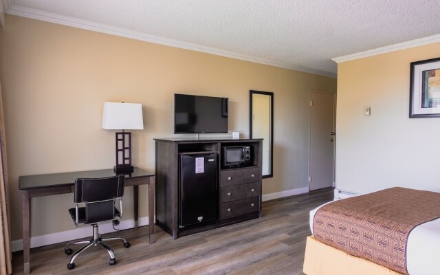 Monterey Bay Travelodge