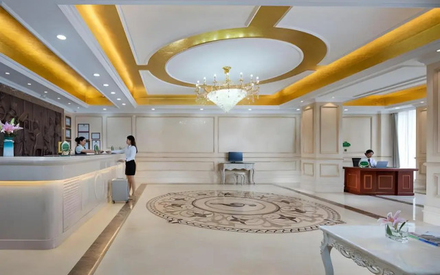 Vienna Hotel (Huidong Jilong)