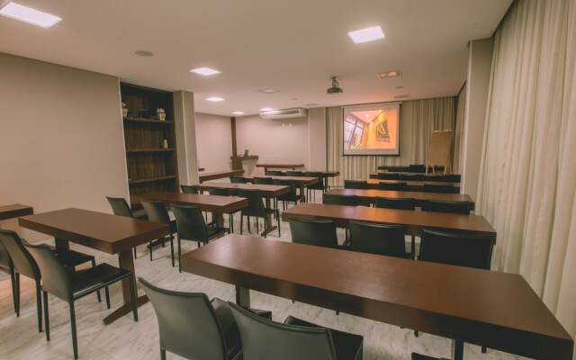 Prado Hotel Business