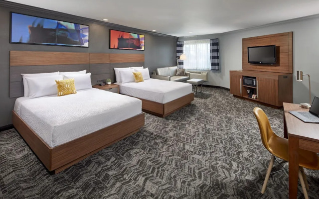 Studio Inn & Suites Downey