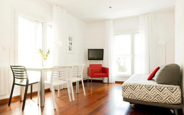 Apartamentos Turísticos Sabinas El Pilar