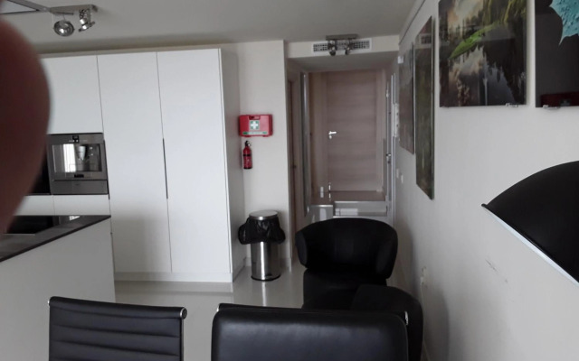 Front Port Line Sleeps 6