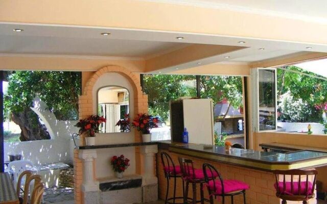 Flamingo Apartments Moraitika Corfu