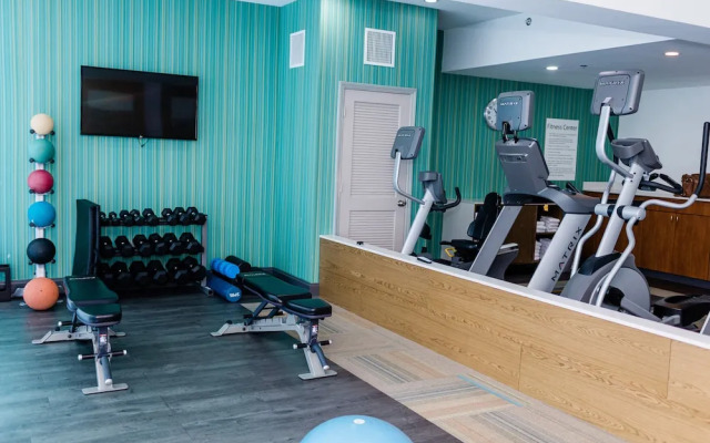 Holiday Inn Express & Suites Columbia - Two Notch