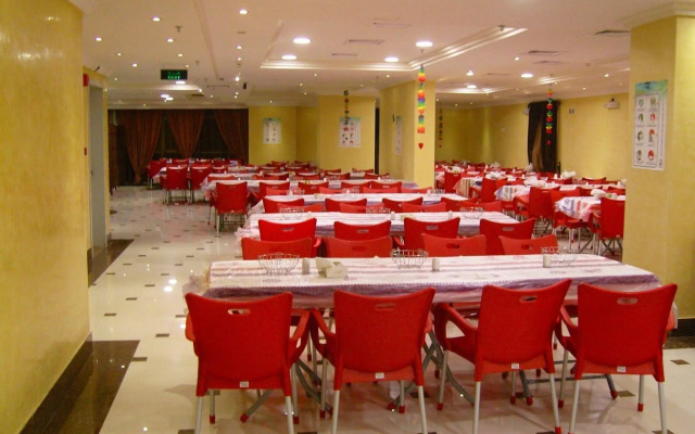 Qasr Alazizia Hotel