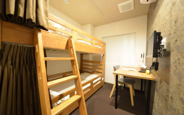 Yadokari Namba Hostel