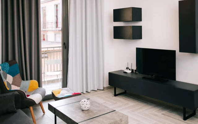 Volos Suites Center