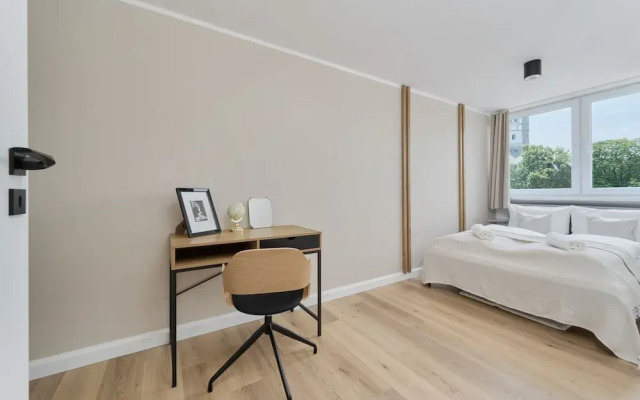 Bright & Stylish Gajowicka by Renters