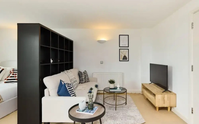 The River Thames Hideout - Modern 1bdr Flat
