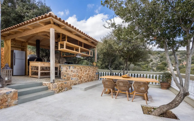 Oak Tree Estate
