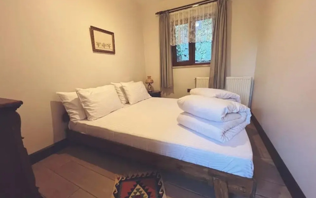Guzide Sapanca Kosk&Villa
