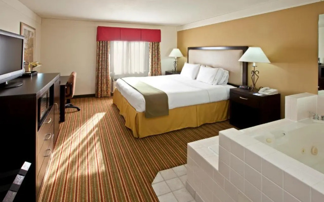 Baymont Inn & Suites Litchfield