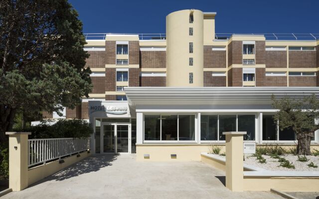 Opéralia Hôtel Les Pins