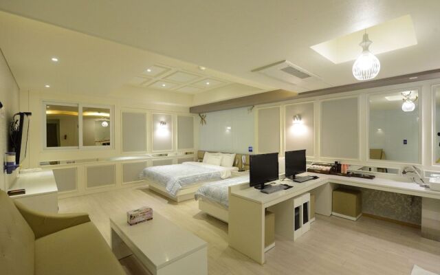 CIEL Motel