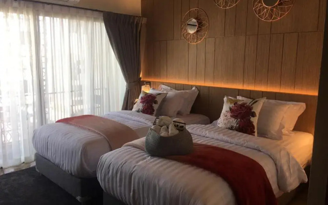 Tree for rest poshtel
