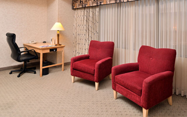Edward Hotel & Convention Center