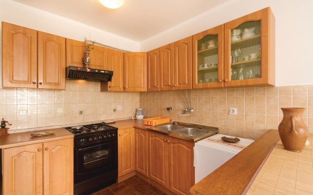 Stunning Apartment in Fazana With 2 Bedrooms and Wifi