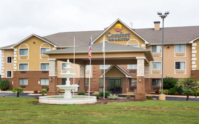 Comfort Inn & Suites