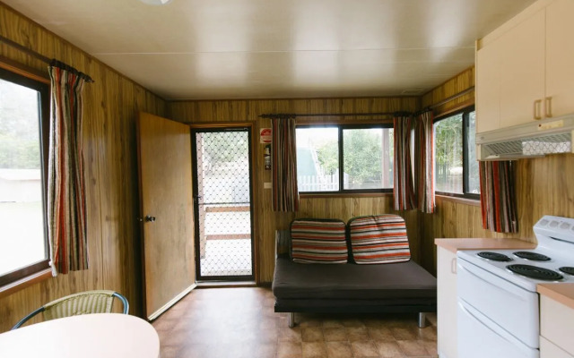 Wonboyn Cabins & Caravan Park