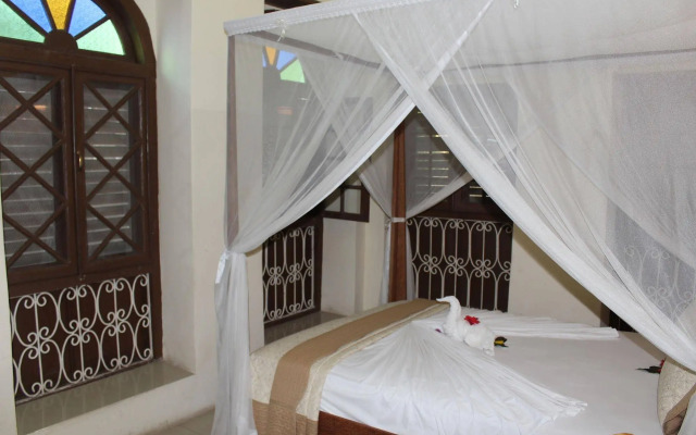 The Island Town Hotel - Adults Only