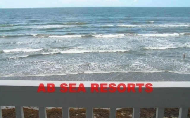 Seascape 2314 2 Bedroom Condo by RedAwning