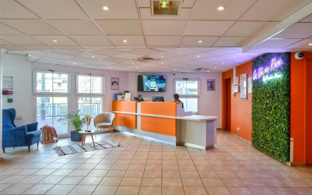 Premiere Classe Paris Ouest - Pont De Suresnes