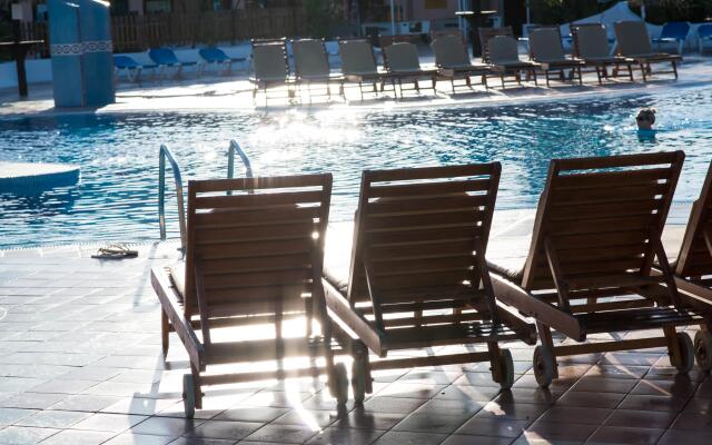 HL Club Playa Blanca Hotel