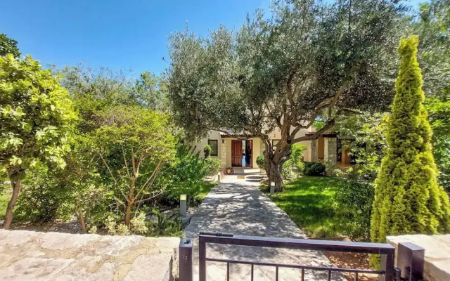 Aphrodite Hills Superior Villa 0100