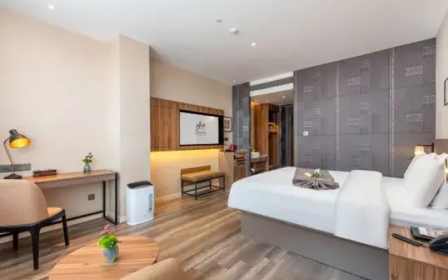 Homeinn Plus Hotel (Dongguan Liaobu Town)
